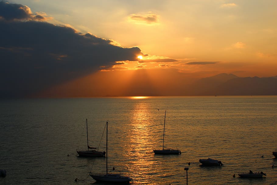 garda, clouds, sun, sailing boats, abendstimmung, sunset, water HD wallpaper
