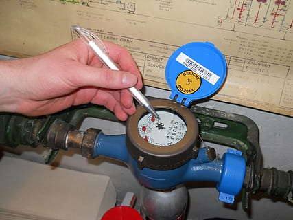 water meter reader, water retrieve, water clock, human hand HD wallpaper