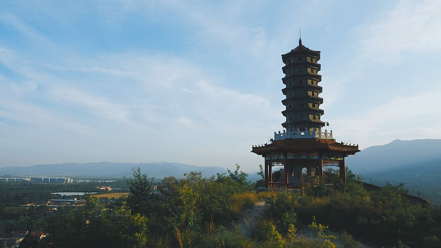 brown temple near mountains during daytime, brown temple on top of mountain HD wallpaper