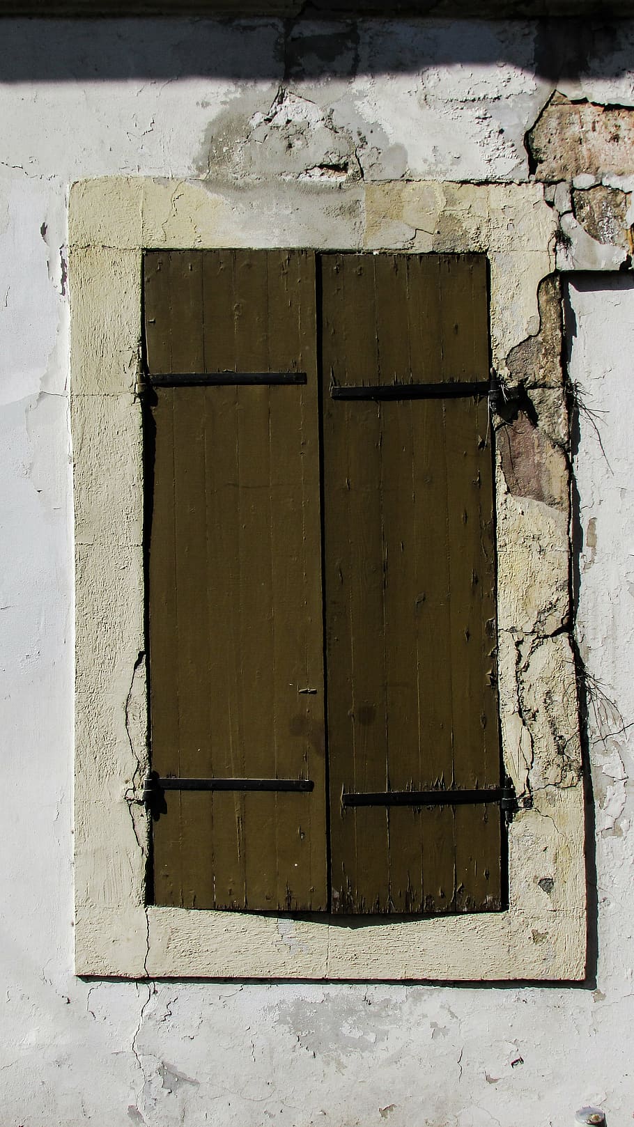 window, old, weathered, rusty, wear, wooden, aged, larnaca HD wallpaper