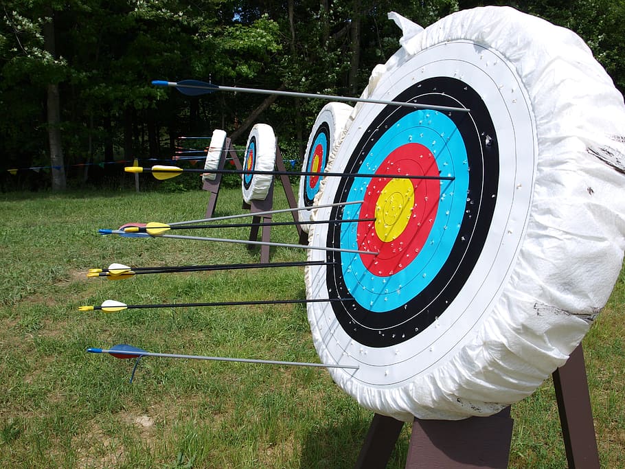 white arrow targets at daytime, aim, arrows, bow, quiver, archery