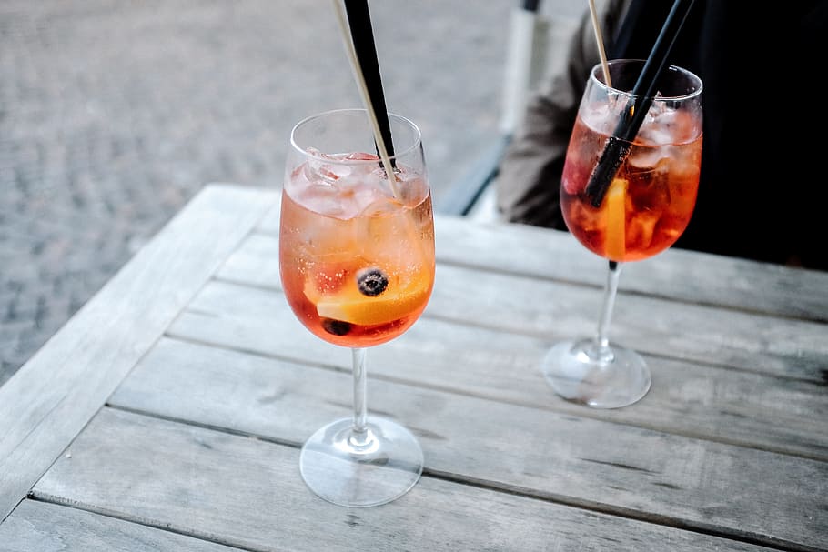 two footed glasses with liquids, beverages, cocktail, drinks HD wallpaper