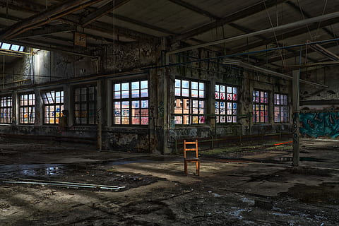 brown wooden chair inside building at daytime, leave, architecture HD wallpaper