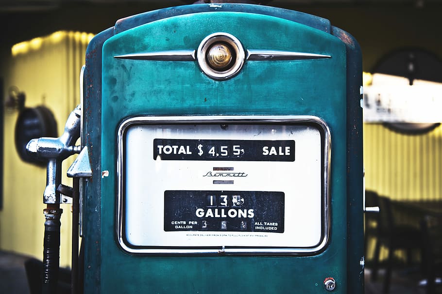 blue gas pump displaying 4.55 dollar, blue and white gas container with nozzle, HD wallpaper