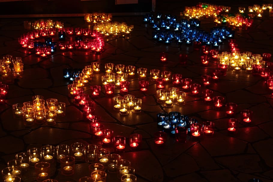 candles, candlelight, tea lights, candlestick, mood, romantic HD wallpaper
