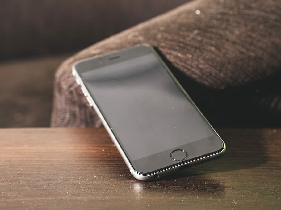 space gray iPhone 6 on brown wooden table, Desk, Technology, Smartphone, HD wallpaper