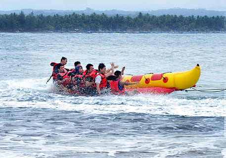 people riding at banana boat, Beach, Fun, Team, Summer, Vacation HD wallpaper