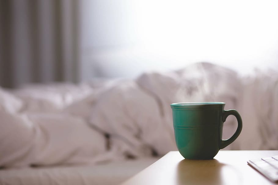 green teacup near white bed sheet, coffee, mug, bedroom, morning HD wallpaper