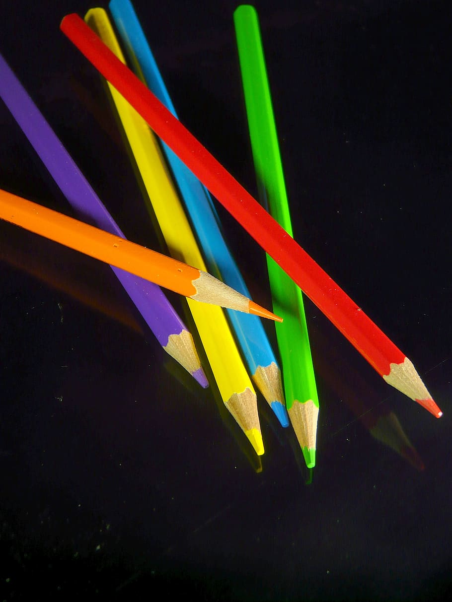 colored pencils, pens, colour pencils, crayons, wooden pegs, HD wallpaper