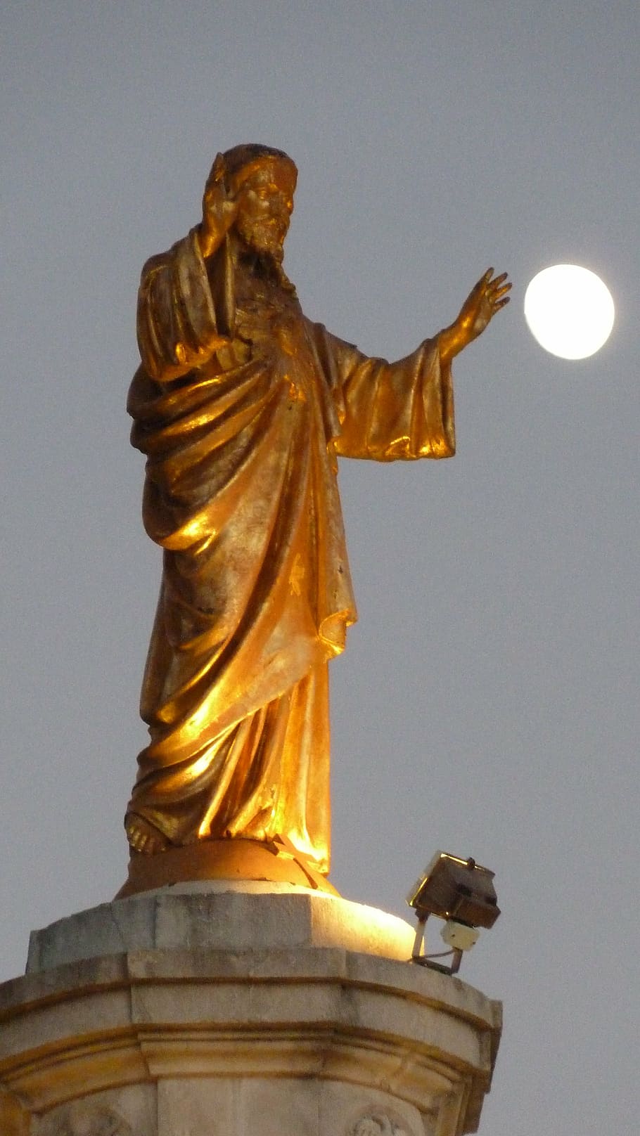 jesus, statue, moon, christ, fatima, portugal, golden, sculpture HD wallpaper