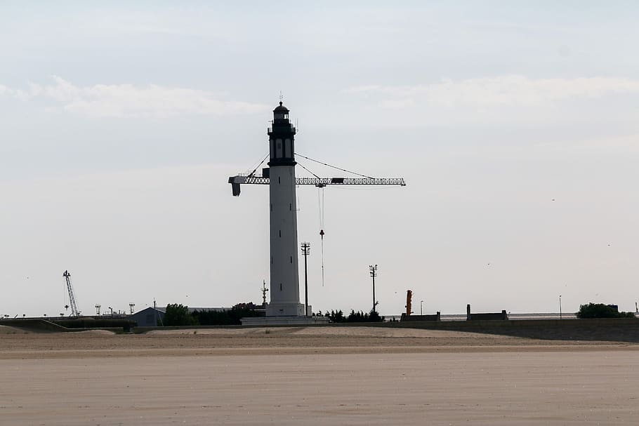 lighthouse, crane, sand, port, gear, work, sea, sky, built structure HD wallpaper