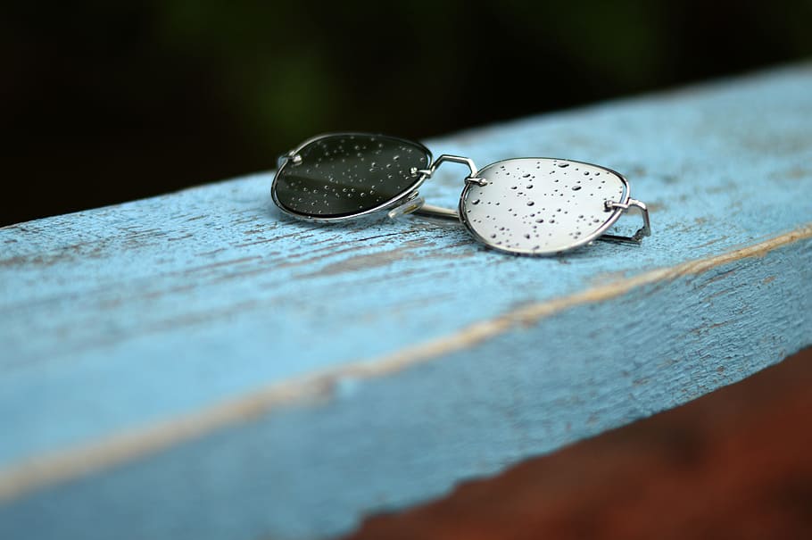 Glasses, Raindrops, Overcast, Reflection, hotspot, wood, blue log HD wallpaper