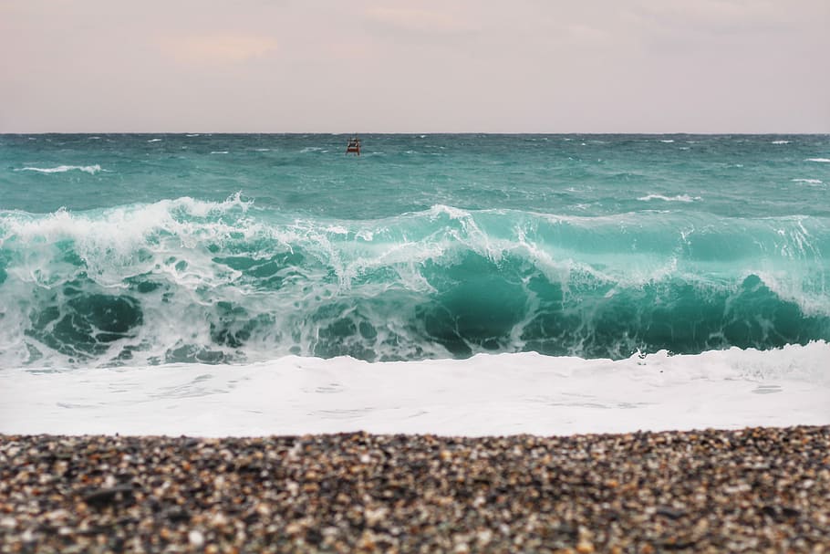 ocean waves during daytime, seashore with waves, beach, pebble beach HD wallpaper