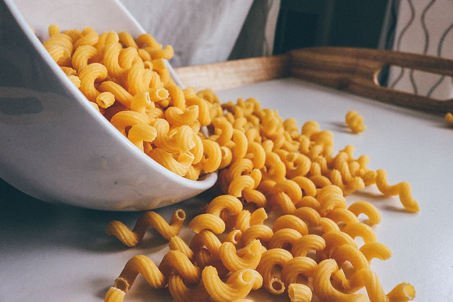 spiral pasta in white ceramic bowl, macaroni, food, cuisine, italian, HD wallpaper