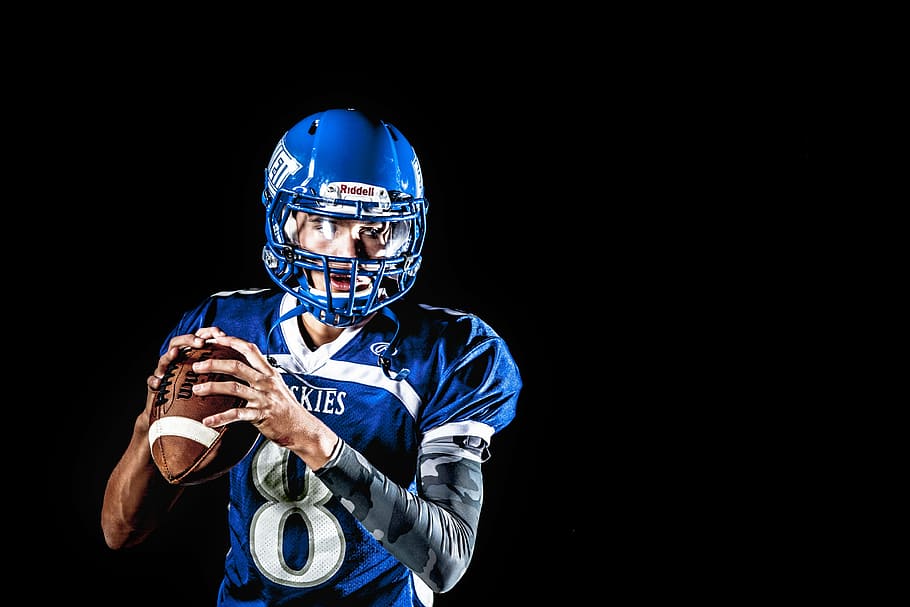 football player with blue shirt and helmet, american football, HD wallpaper