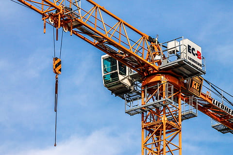closeup photography of yellow crane, tower crane, tdk, lifting machine HD wallpaper