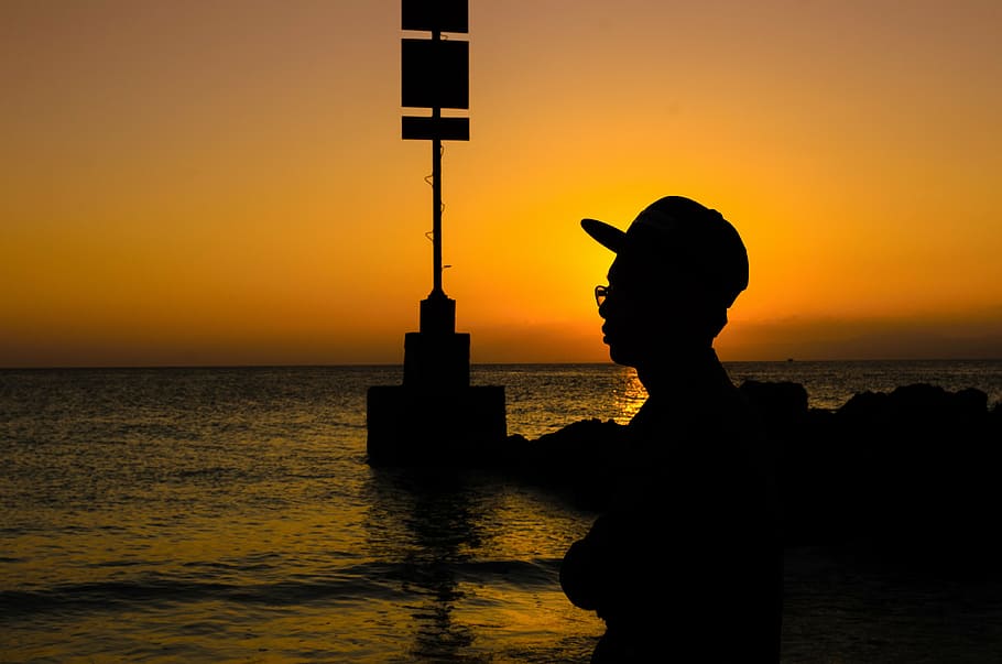 sunset, light, gold, sky, the sea, nature, people, man, lonely HD wallpaper