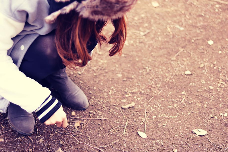 woman holding stick, outdoors, people, one Person, females, lifestyles HD wallpaper