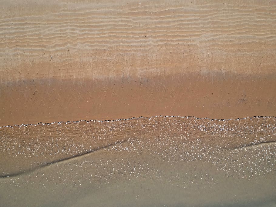 photo of sea waves crashing on seashore, beach, sand, ocean HD wallpaper