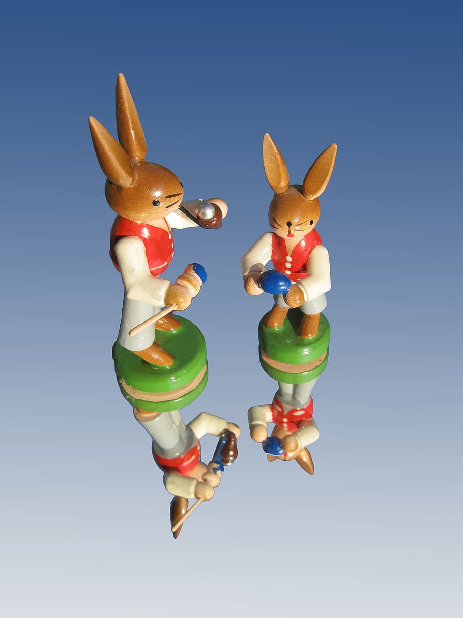Easter Bunny, Figures, Paint, spring, brush, mirrored, toy HD wallpaper
