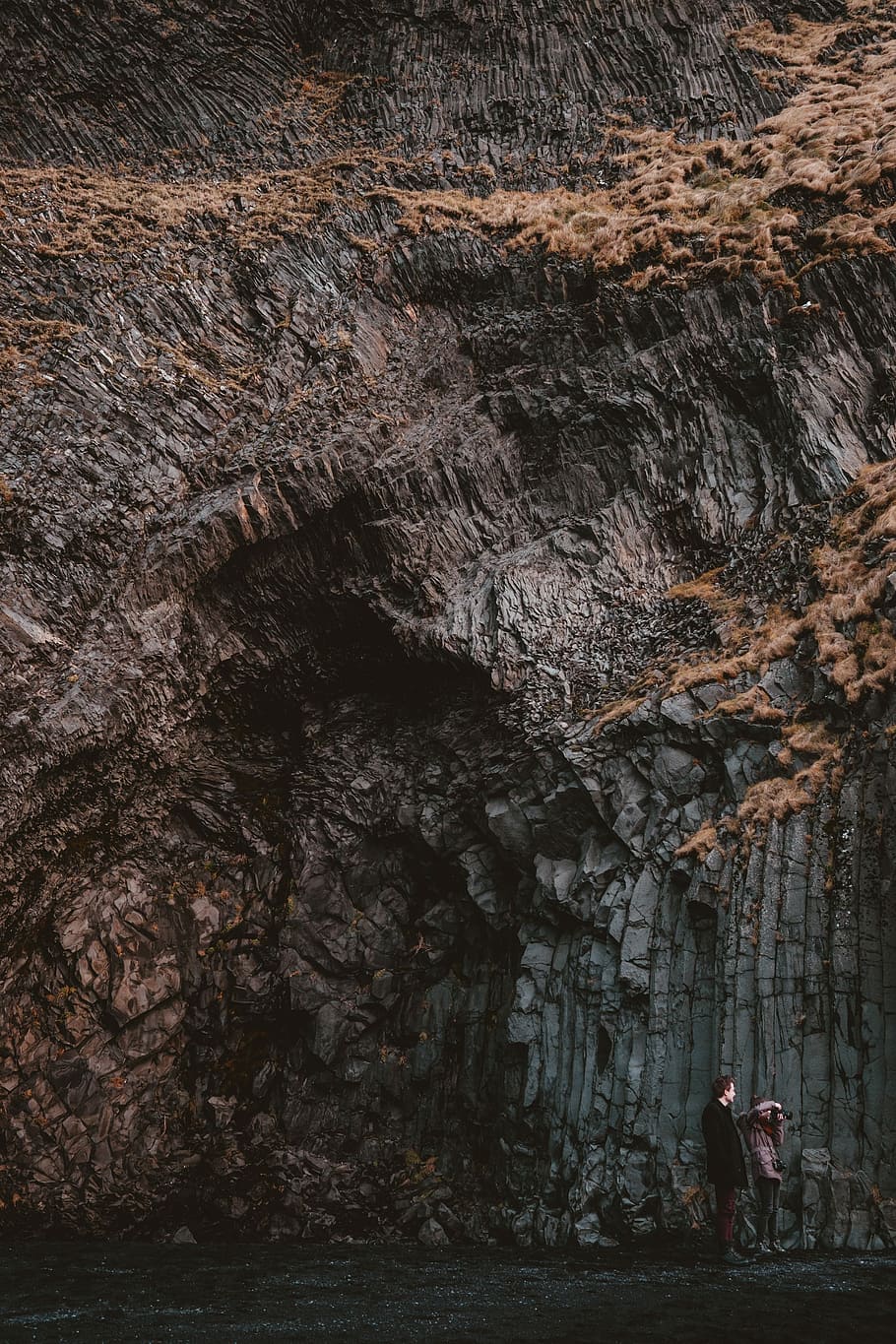 black rocks, man and woman near cliff, couple, texture, pair HD wallpaper