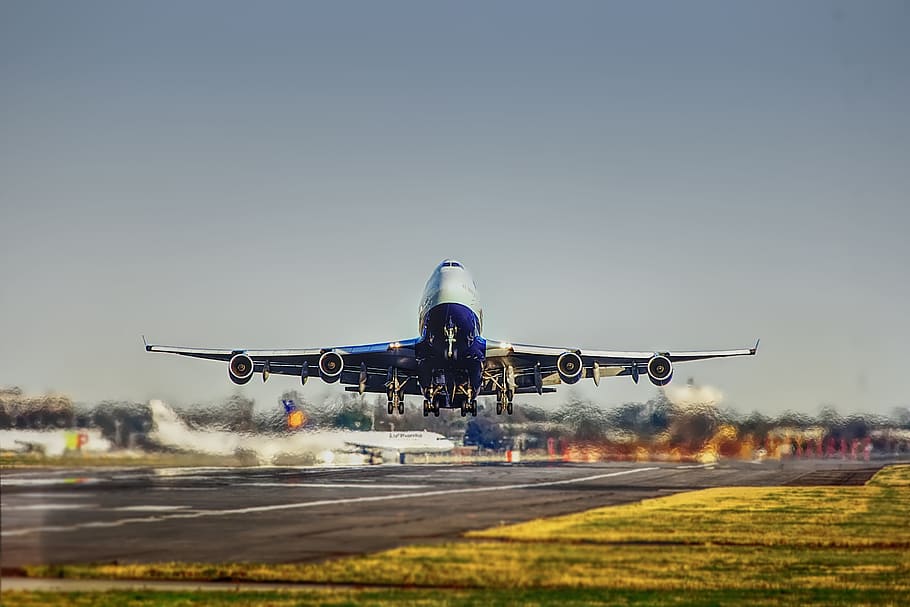 airplane about to land under white and gray sky, takeoff, transportation HD wallpaper