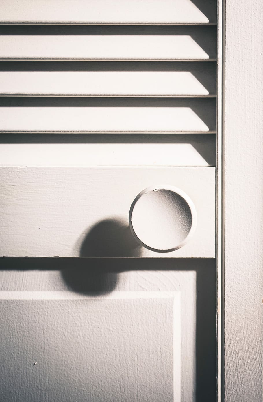 door, handle, knob, geometry, minimalism, white, cream, off white HD wallpaper