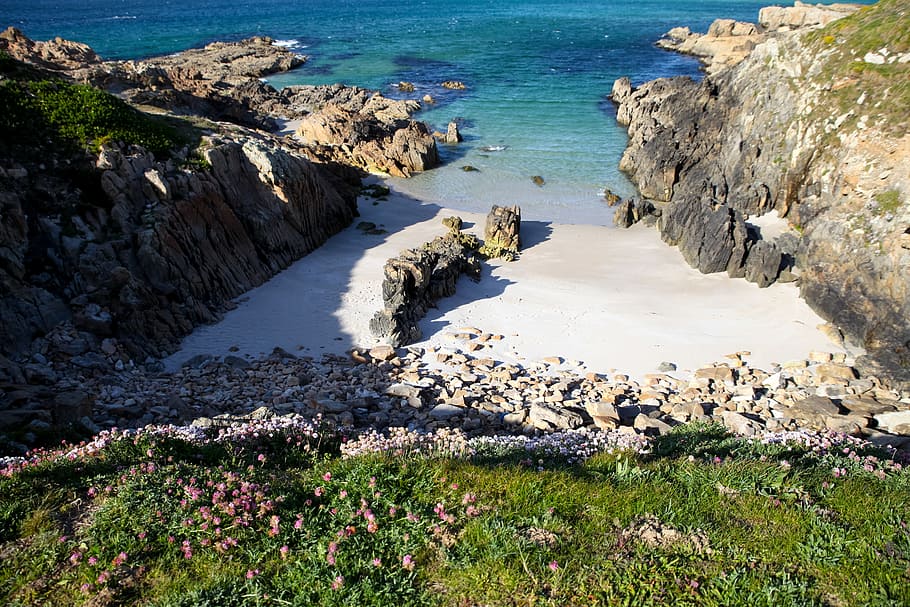 beach, sea, cala, sand, waves, shore, rocks, paradise, costa HD wallpaper