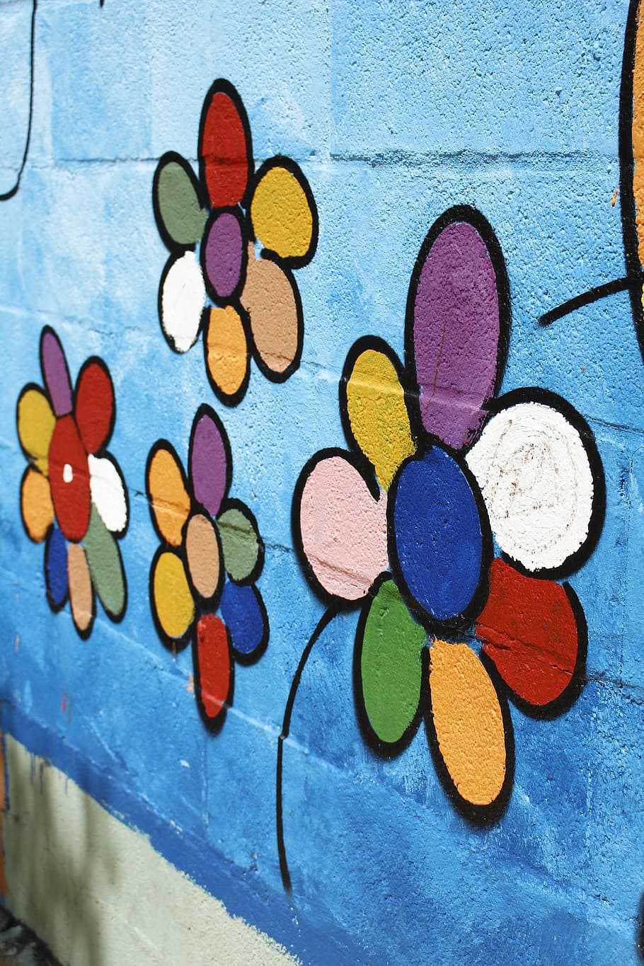 wall, flowers, creative, spray, city, beautify, multi colored HD wallpaper