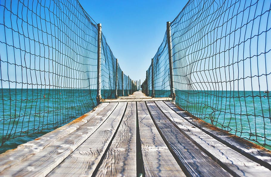 brown wooden dock with net, bridge, planks, path, fence, water HD wallpaper