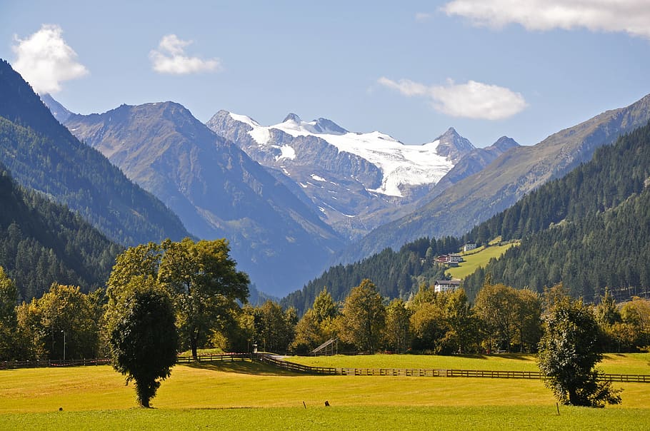 green grass lawn, landscape, valley, mountains, alpine, mountain range HD wallpaper