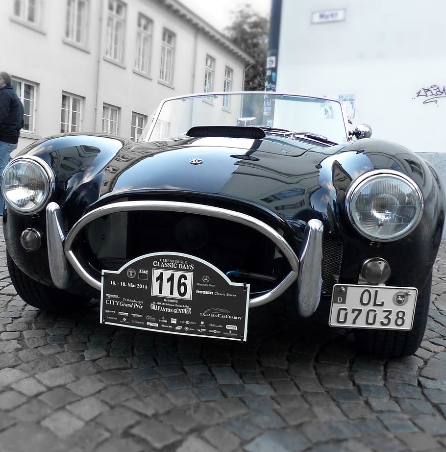 classic black Shelby Cobra 427 on concrete pathway during daytime HD wallpaper