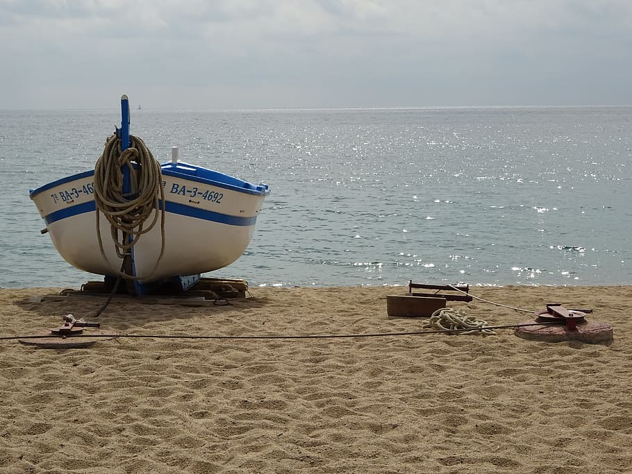 sea, barca, sand, costa, water, horizon over water, beach, sky HD wallpaper