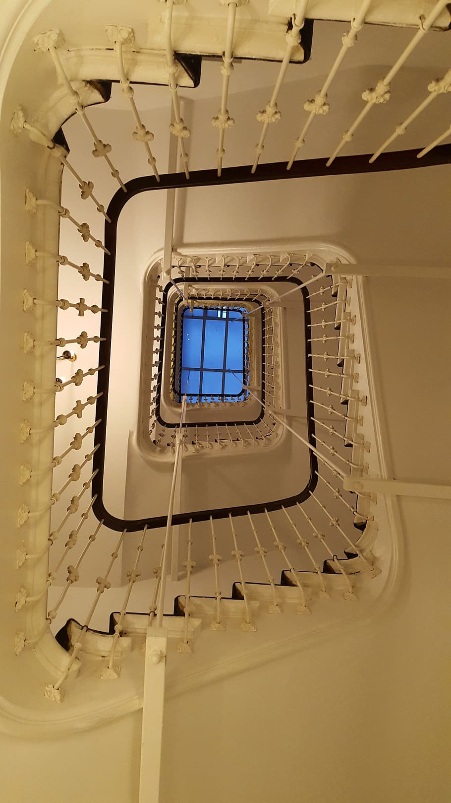 stairs, hamburg, architecture, built structure, indoors, low angle view HD wallpaper