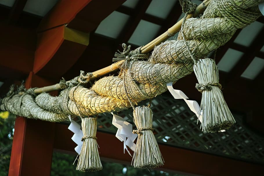 closeup photography of brown hanging decor, shimenawa, shrine, HD wallpaper