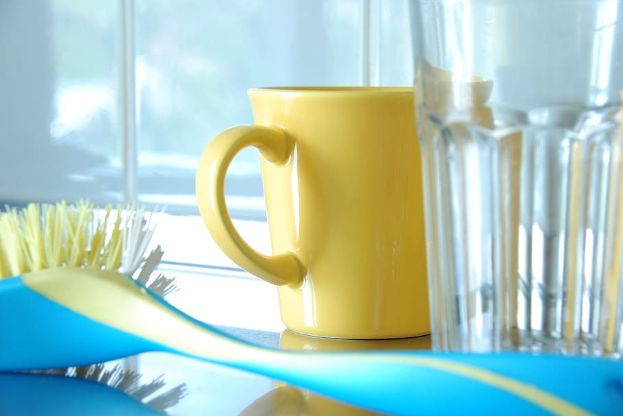 yellow mug and clear glass cup, everyday life, washing dishes, HD wallpaper