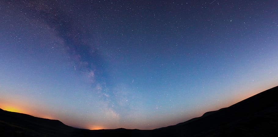 silhouette photo of mountain, silhouette of mountain under stars HD wallpaper
