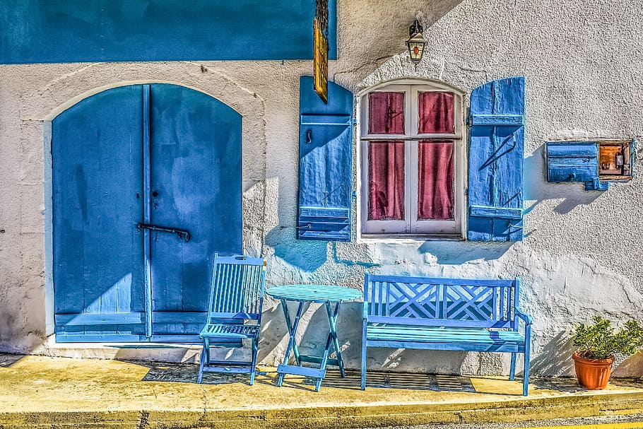 blue wooden bench below of white windowpane, cyprus, psematismenos HD wallpaper