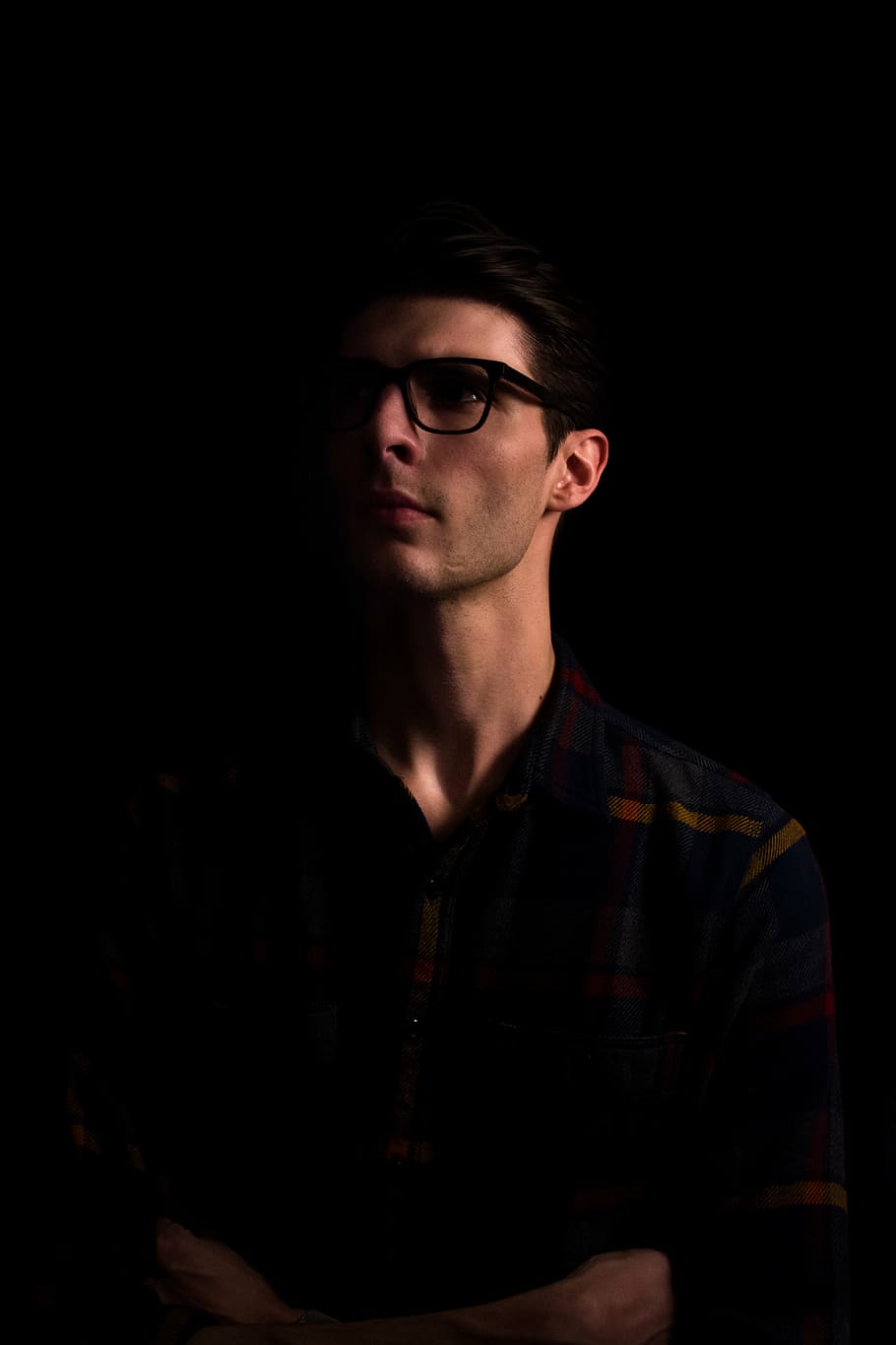 man looking at side, people, eyeglasses, sideburns, dark, serious HD wallpaper