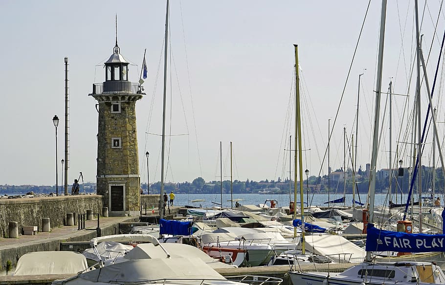 port, garda, lighthouse, boats, italy, harbor, sea, nautical Vessel HD wallpaper