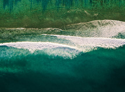 bird's eye view of water wave, sea waves crashing shore, tide HD wallpaper
