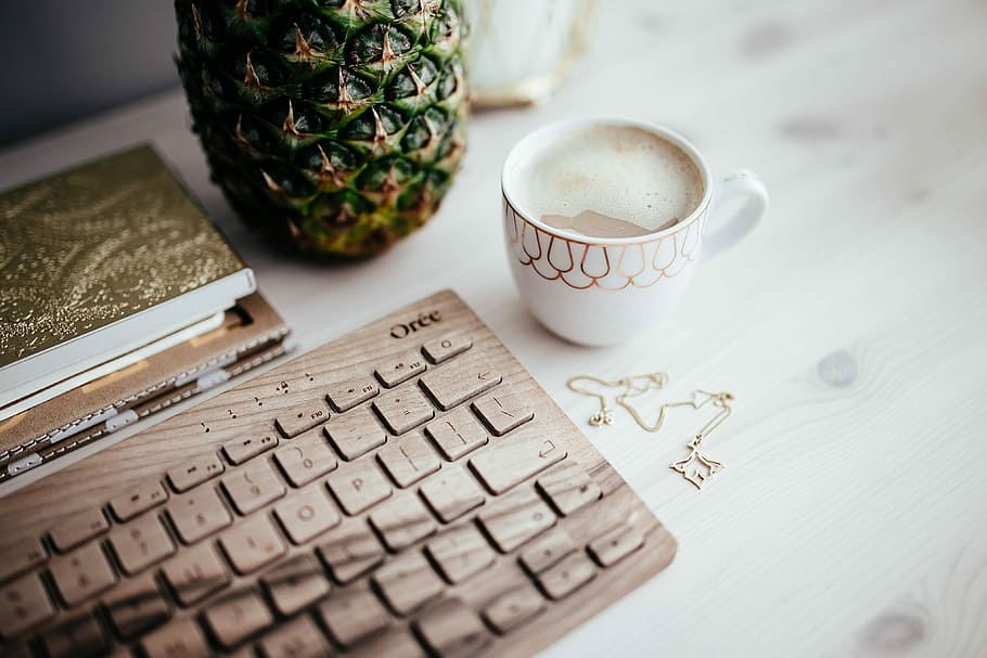 Wooden keyboard and cup of coffee, technology, desk, oree, cappucino HD wallpaper
