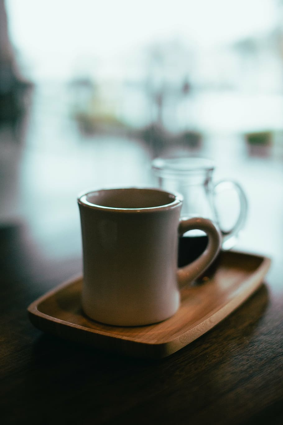 white ceramic mug on brown wooden tray, cup, coffee, tea, plate HD wallpaper