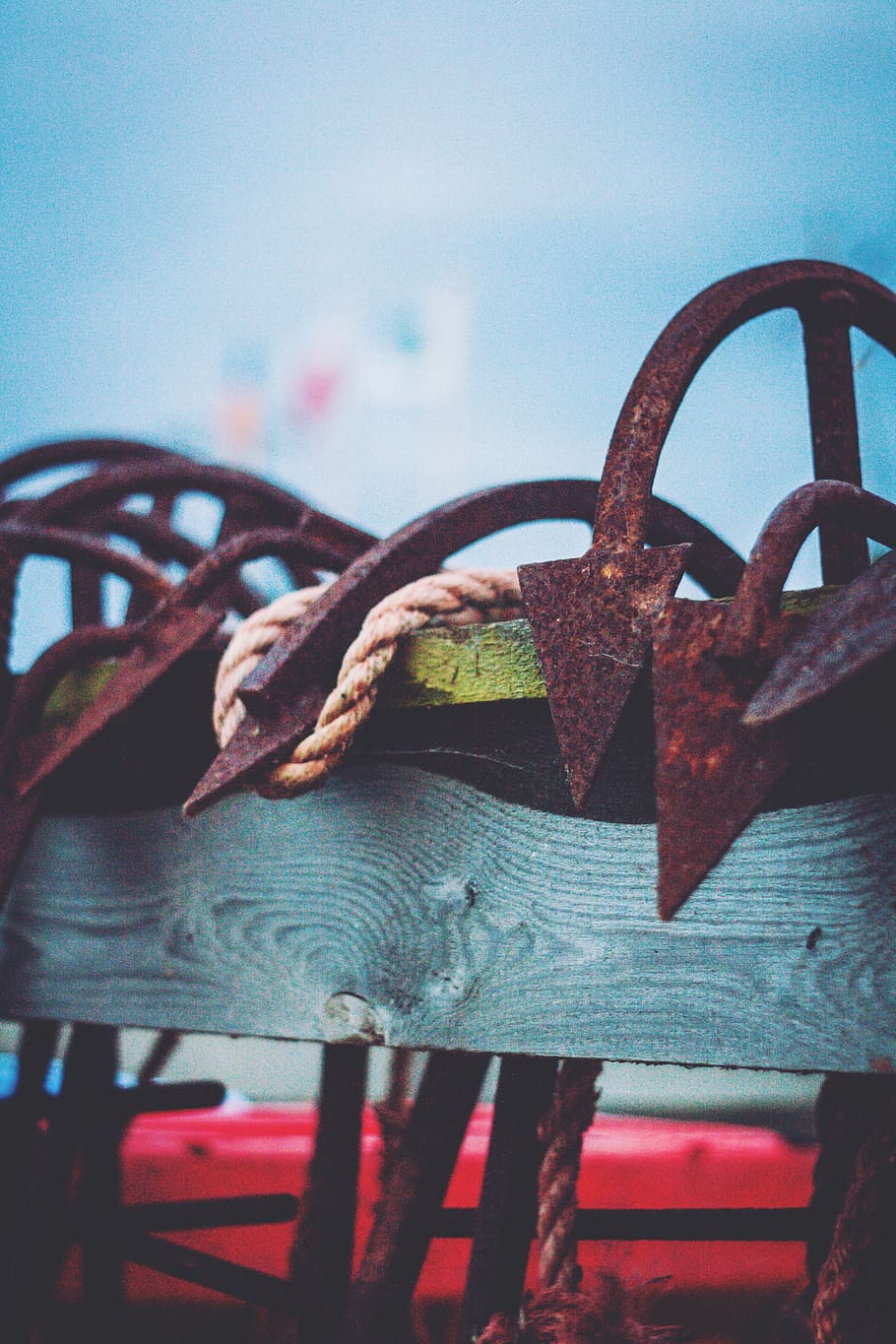 shallow focus photography of brown steel equipment, anchor HD wallpaper
