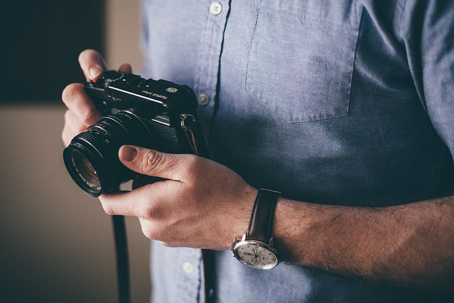 More Rangefinder Love, man holding black dslr camera, film, photographer, HD wallpaper