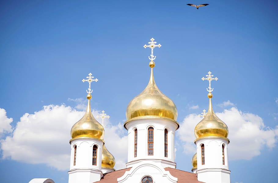Russian Orthodox Church, gold and white church, temple, domes HD wallpaper