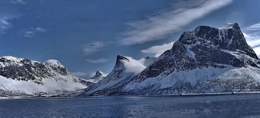 snow-covered mountains near body of water during daytime, winter HD wallpaper