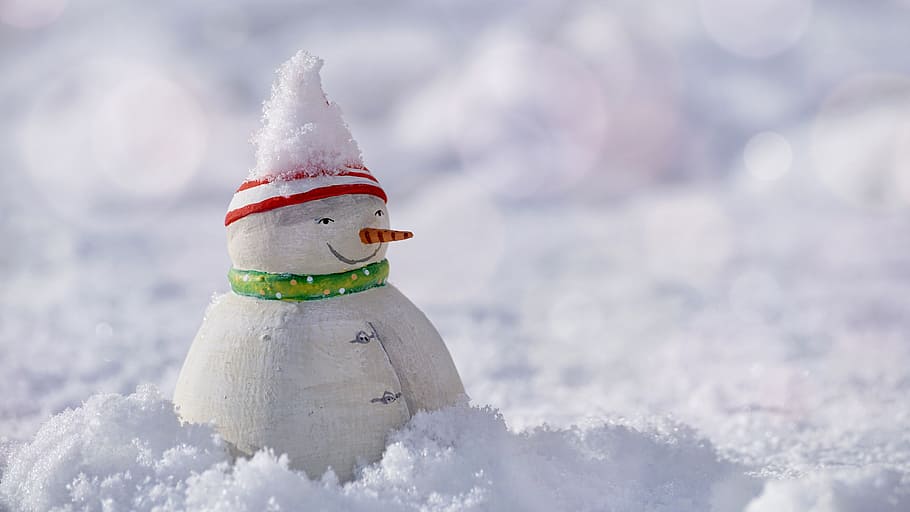 snowman figure on snow, snow man, winter, cold, wintry, greeting card, HD wallpaper