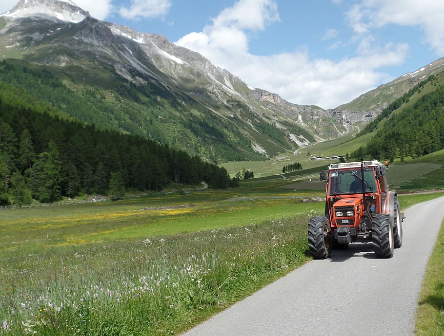 alpine, mountains, tractor, bergwelt südtirol, south tyrol, HD wallpaper