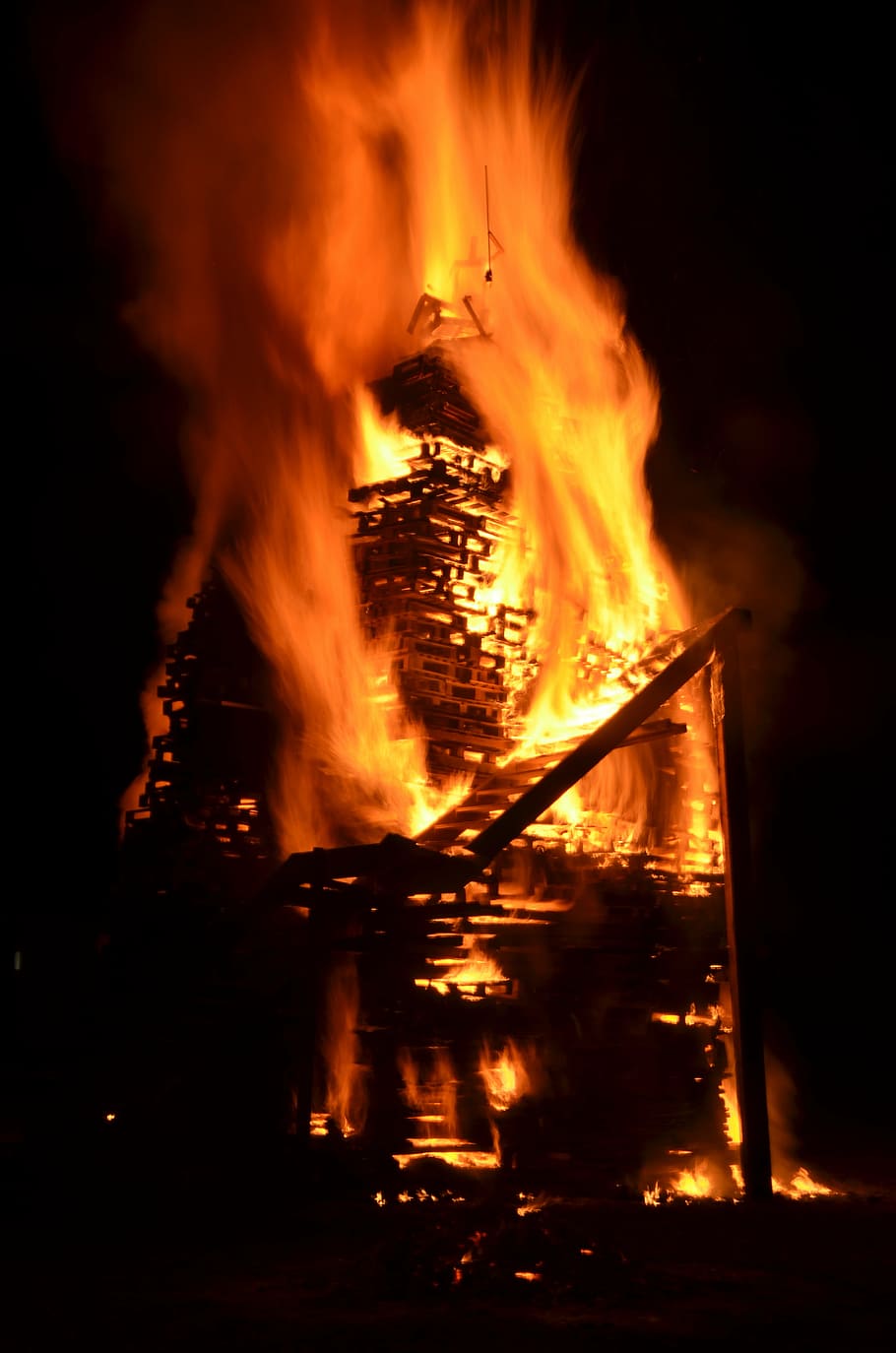 midsummer, fire, flame, solstice, blaze, burn, heat, wood, night HD wallpaper